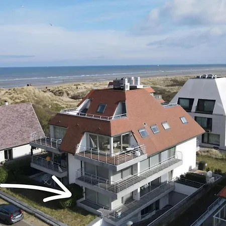 Great Located Directly Near Dunes